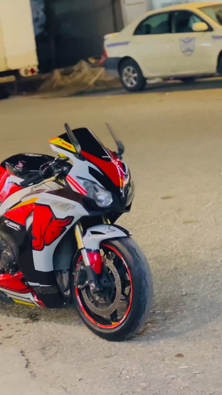 هاذا دراجه للبيع عندي صوت مكينه /2010 cbr1000 يراسل عنوان/ سليمانيه***********
