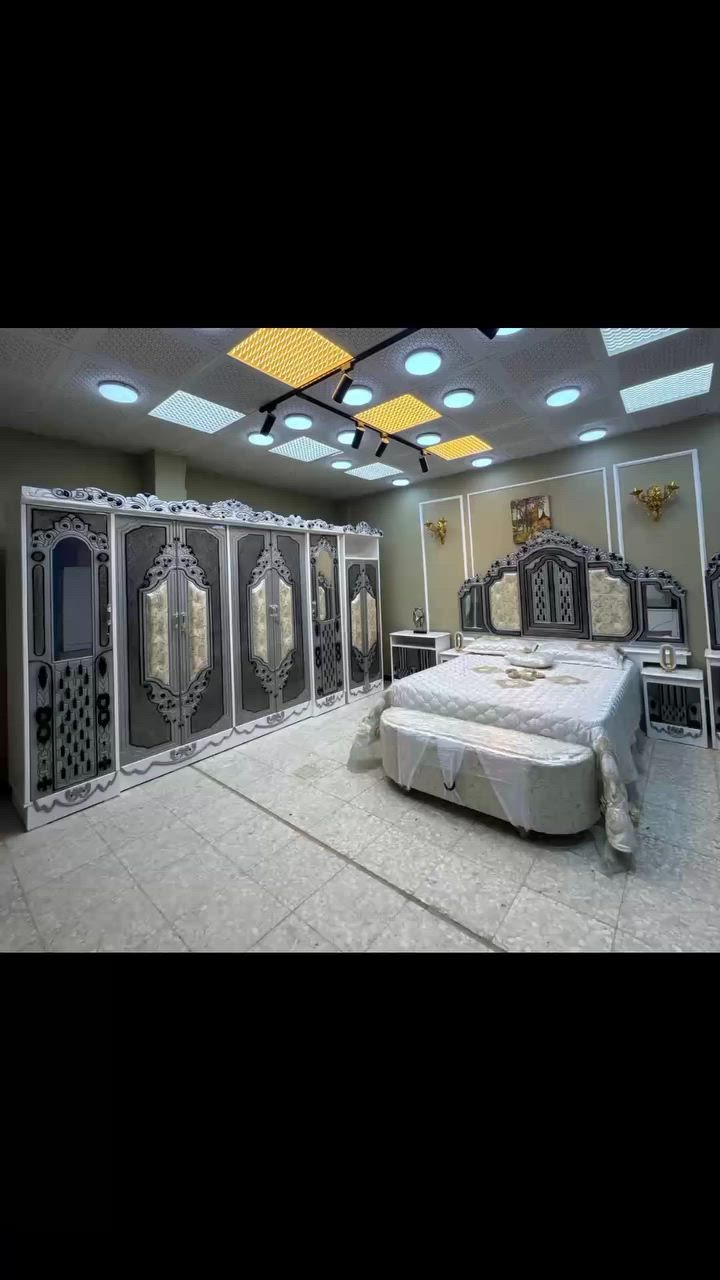 السعر // مليون فقط 😍

🔅تفاصيل الغرفة المرمري  ....

 خارج ٤ملم ام دي اف 🔺
وداخل معاكس ٣ملم 
صبغ حراري  درجة اولى 

عدد القطع  ٧ قطع 😍
🔺1 //جرباية  قياس  ١٦٠ × ٢٠٠ 
🔺//ميز جانبي ايسر قياس ٥٠
🔺2// وميز  جانبي  قياس ٥٠
🔺3// زاوية ارتفاع مترين عرض ٨٠
🔺4// وميز بلازمه  
🔺5//وميز مراية ارتفاع مترين عرض ١٢٠
🔺6// وكنتور ٦ باب  ارتفاع مترين و١٥ طول ٣ متر و١٥

القطعه الثامنة حسب الطلب شازلون
سعرها ٥٠ الف ❤️

(توصيل مجاني مركز بغداد )
التوصيل يشمل الشد مجاني 🔥
(اطراف ٥٠)
باقي المحافضات حسب البعد
شازلون سعرها ٥٠ الف
شازلون مخزن ٧٥ الف


**إذا كنت صاحب هذا الإعلان وتريد حذفه لأي سبب، رجاءا أرسل رسالة إلى الدعم الفني**
