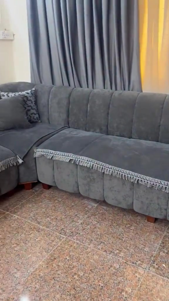 السلام عليكم 
ديوان توصا اني مفصله عاليدي شغل درجه اولى نضيف صار فترا بسيطه من مسوي سبب البيع لان راح اشيل الحوض هو والاسماك هديه ويه التخم للاستفسار خاص وهذا الرقم بي واتساب *********** 
السعر مناسب للشراي منختلف

