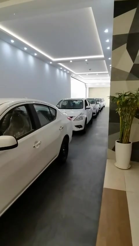 بسم الله الرحمن الرحيم
على بركة الله توفر سني هندي رقم اربيل 2025 

نيسان سني 2025 هندي المرغوب 
ضمان شركة السور  نيسان العراق  (كير ومحرك وكهربائيات )3سنوات او 100الف كيلومتر 
***********

الموديل : 2025. (خليجي ) .
المحرك : 1500 . 4سلندر
العداد : صفر كيلو متر . (زيرو) 
الرقم:اربيل بأسمي تحويل او وكاله   
المواصفات 
شباك نيكل الجديد
شعار نيسان الجديد
2 جام كهرباء
سبايدر ستوب لايت اصلي
بروجكتر
مقاعد لون بيجي 
دشبول لون بيجي
مقابض ابواب نيكل  
ويل  حجم 15
حساس تاير 
دبل ايرباك 
مانع انزلاق
دبل رون
تجاوي خلفية متحركة
العنوان :بغداد/حي العدل 
***********
