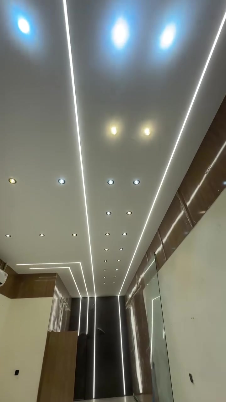 جميع أعمال الديكورات الداخلية والخارجية ✨

🔹 تنفيذ كافة أعمال الجبس بورد باحترافية عالية.
🔹 أسقف معلقة حديثة وكلاسيكية.
🔹 جدران تلفزيون وديكورات حائط.
🔹 رفوف وإضاءات مخفية.
🔹 قواطع داخلية وتصاميم عصرية.
🔹 واجهات خارجية ولمسات ديكورية مميزة.
🔹 تصميم وتنفيذ حسب الطلب وبأفضل الخامات.

📞 للحجز والاستفسار راسلنا، ونحول أفكارك إلى واقع بأعلى جودة وأدق التفاصيل ***********
