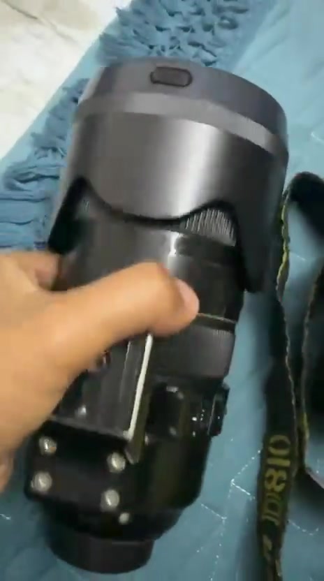 كامرة نيكون D810 شترها 56 الف وعدسة 70-200 f8  فئة الS اخر اصدار رياضي مكاني بغداد الرصافة السعر 1800  للتواصل ***********
