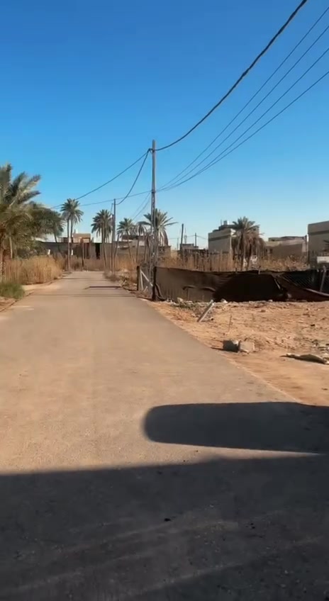 بيت للبيع🏠
150 متر طابقين بناء حديث درجه اولى مع كافه الخدمات ماء مجاري كهرباء علماً يباع مع الاثاث او بدون اثاث 
يبعد عن الامام 10دقايق بالسياره🚗 
العنوان/كربلاء البوبيات عمود105 داخل الفرع🛣
السعر.... 175مع المجال🔴
رقم صاحب الدار../***********📞
