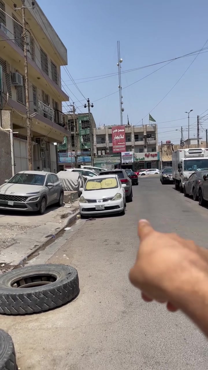 (مكتب الوليد شعب شارع عدن ) الايجار 
سلام عليكم يتوفر بيت مساحه 130متر منطقت الشعب شارع عدن صاله ستقبال ثلاث غرف نوم حمامات 1 كراج ومنور ومطبخ /لليجار /***********ابو علي
