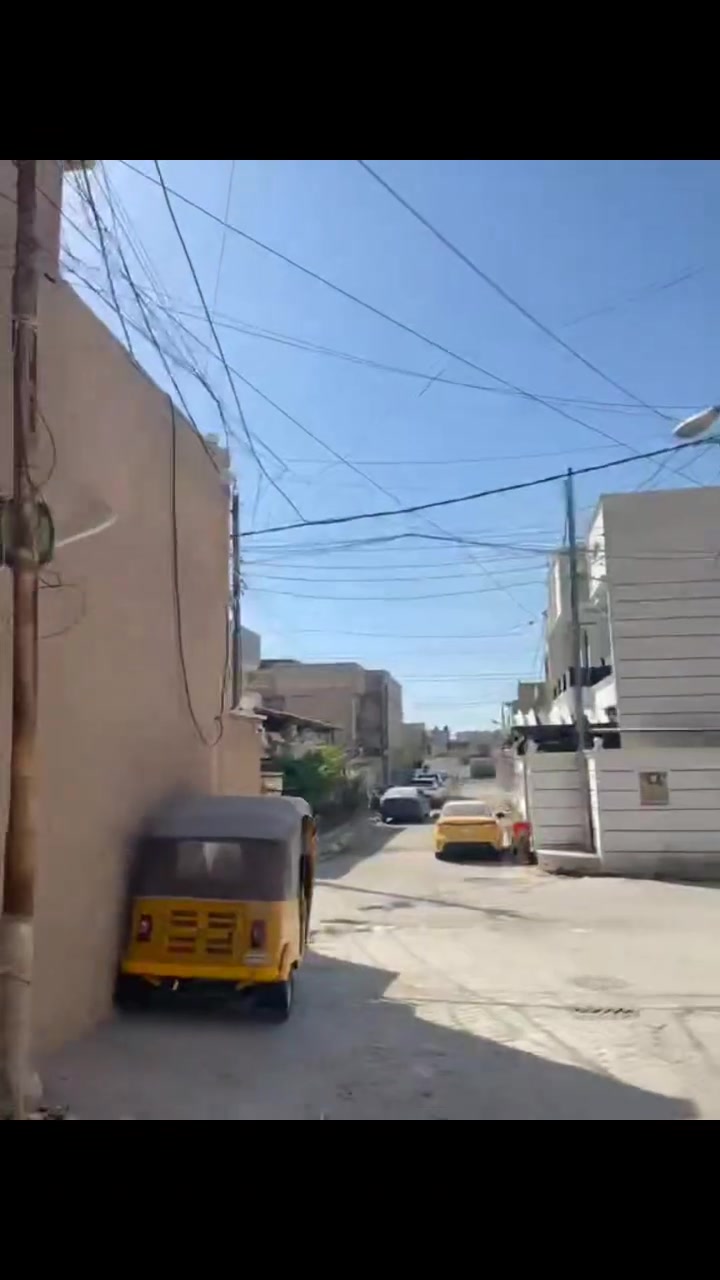 السلام عليكم بيت في منطقه ام الكبر او منطقه ابو درع المساحه 50 متر طابقين وبيتونة على طول البيت من الداخل للبيت جاهز  رقم الهاتف ***********
