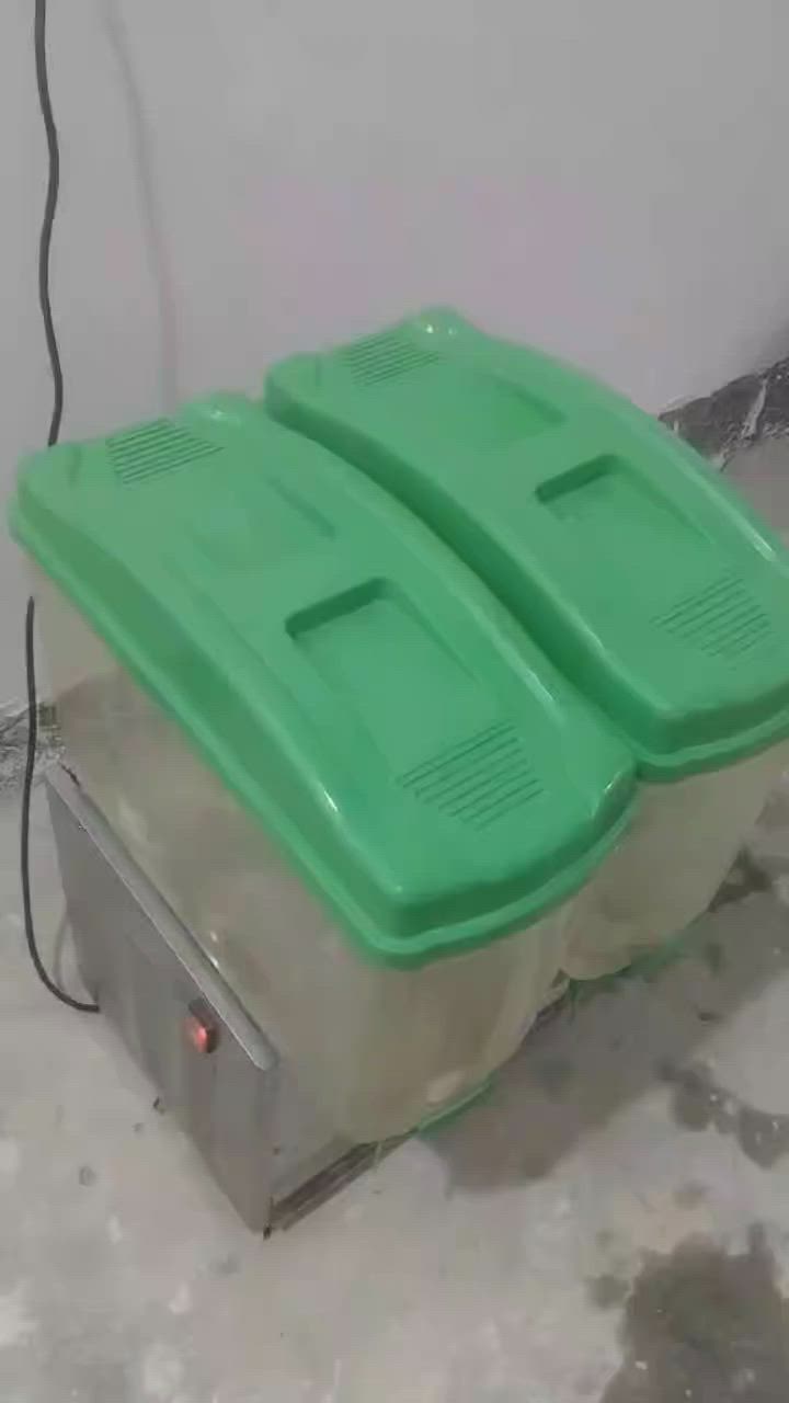 براد عصير حوضين كل حوض ١٧ لتر تبريد ممتاز و استخدام جدا قليل للبيع ب ٢٥٠ الف وبي مجال بسيط مكاني الرمادي ويوجد توصيل للاستفسار الاتصال
***********

