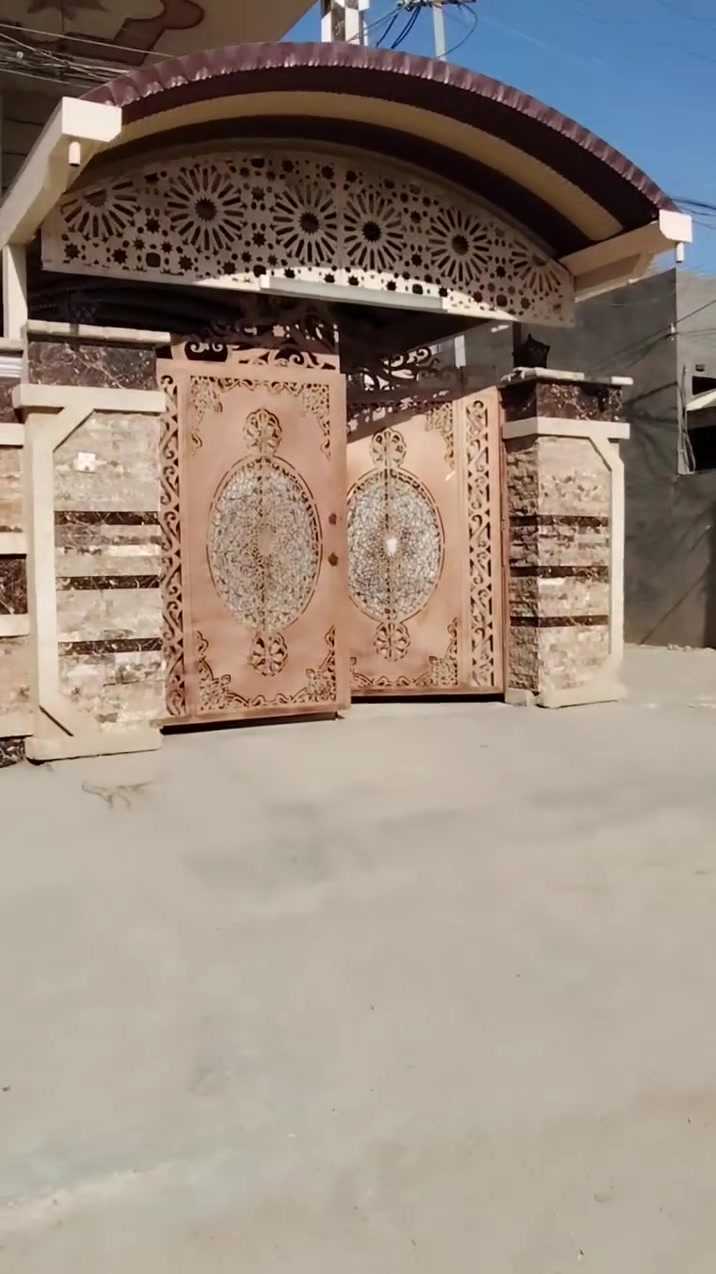 السلام عليكم بيت للبيع في ابو غريب شارع البيطره قرب ماركت السنبله
التفاصيل:
مساحه البيت 230م
الواجه 11
النزال 20
البيت ركن يحتوي على طابقين :
الطابق الاول :
مطبخ
وحولي
واستقبال
وغرفتين نوم
وصحيات
الطابق الثاني:
3 غرف نوم
وحمام
ويحتوي على سطح ناصي وسطح عالي
للاستفسار على الرقم
***********
