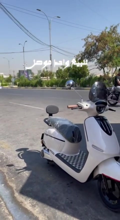 السلام عليكم ماطور للبيع كلاسيك ريان شرط الفحص وين ما تريد الماطور لايلون الشركه علي جديد معنى الكلمه استخدام اسبوعين وصل موجود وضمان سته اشهر يمشيك 70 كيلو حقيقي باتريات دبل سرعه 65 معروفه مواصفات الريان ما تعرف بي لا تكسر بي الجديد 1,200 اسال علي شراي يتصل او يراسلني واتساب ويدلل ***********
