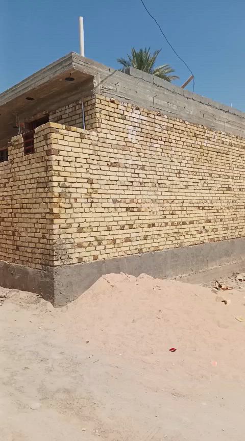 دار للبيع مساحه 100 متر مع قطعه 100 متر طابو زراعي سند 25 العنوان بدايه النيل سكه القطار شارع نيل القديم قرب مخازن سيراميك المرجان يبعد عن الجزائر خمس دقائق السعر 58 وبي مجال الرقم***********
