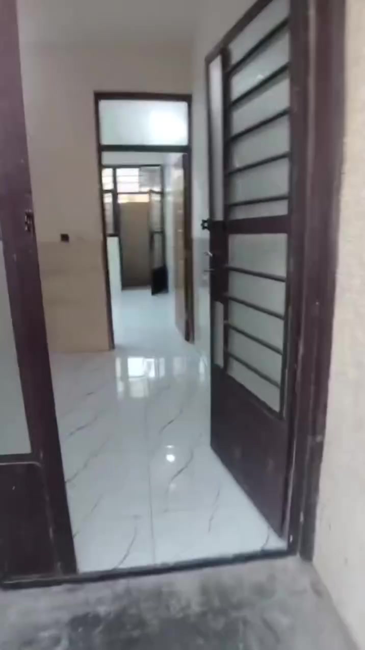 💒للايجار مشتمل مساحه60متر ثلاث طوابق حديث زيرو💒 

📍الشعب -مقابيل محطه سما بغداد 

📵جاهز من ماطور تانكي واير سحب واير انترنيت بس فعل وكعد

1️⃣الطابق الاول 
يحتوي على 
استقبال- ومطبخ - وغرفه نوم

2️⃣الطابق الثاني 
يحتوي على 
 غرفتين نوم - وخدمات

3️⃣الطابق الثالث
يحتوي على
 غرفه نوم - وسطح

✅ايجاره400قفل

للستفسار 
حيدر ألزبيدي 
📱***********

جاسم الدراجي 
📱***********
