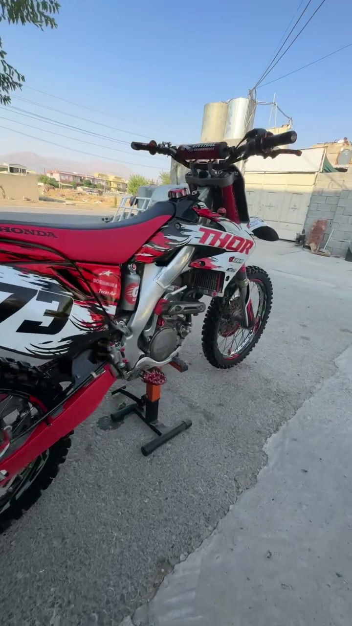 بۆ فرۆشتن   یان گۆڕینەوە
cb 600f3
Crf 250cc
مەکینە کەپس تایە بۆ تای بەشەرت بە شەرتی هەزار وەستا فەحسی بکە Crfمۆدیل 2009 قەوەتی 38ئەسپی دەدات لە قەوەتی خۆی بێزارە Cb 600 مۆدیل 1996 مەکینان کەپس بێ دووکەل بەس Mashalla ن دەوێت مووشتەری پەیوەندی بەو ڕەقەمەوە بکە ( *********** ) یاخوت نامە بنێرە شوێن قەلادزئ
