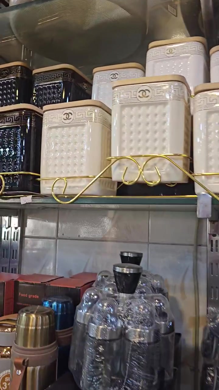 عرض بلاش بلاش 
العنوان موصل حي النور مجاور جامع المصطفى 
يوجد لدينا خدمة توصيل 
داخل موصل فقط 
اللاتصال واتساب 
***********//***********
