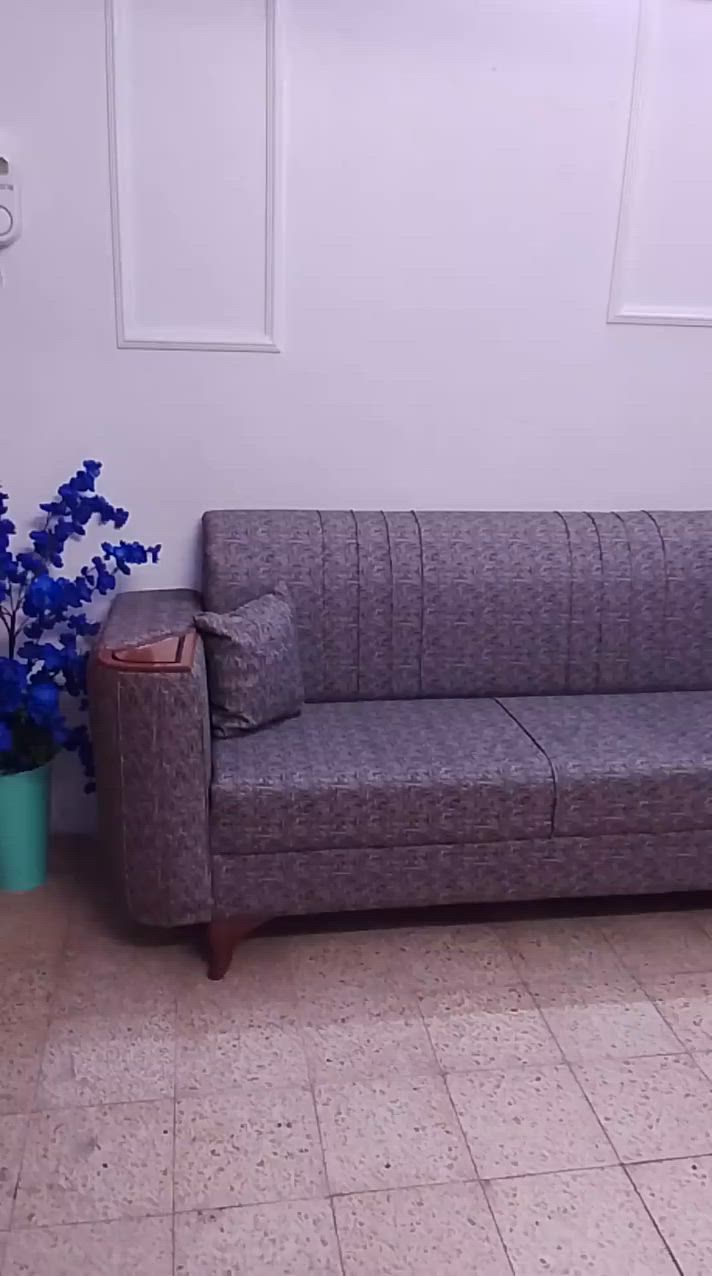 تخم ديوان عشر مقاعد ب325 جديد والوصل موجود


**إذا كنت صاحب هذا الإعلان وتريد حذفه لأي سبب، رجاءا أرسل رسالة إلى الدعم الفني**