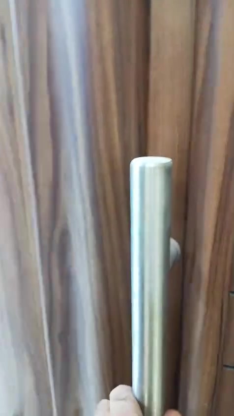 شقه للايجار غرفتين وصاله كرادة داخل قرب شارع العطار طابق اول
***********
