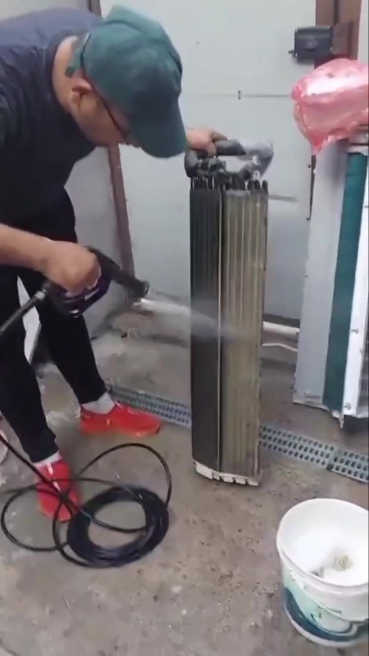 السلام عليكم إلى أهالي طويريج الكرام تنزيل وغسل وشد السبلت فقط ب٢٥ الف وتنصيب جميع انواع السبالت ٣٠ الف وسعر الصيانه التصليح بعد الفحص للإتصال على الواتساب *********** أو على الرقم ***********
