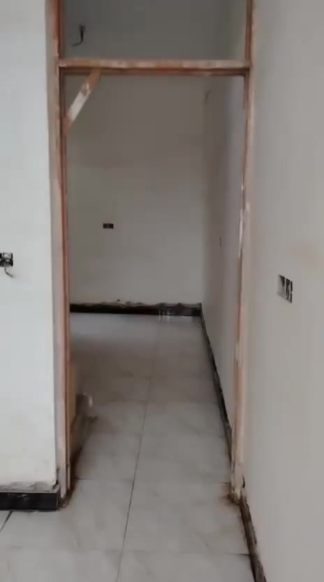 السلام عليكم بيت للبيع مساحة ٥٠ متر بلظباط الثانية الزراعي مي مجاري تبليط بعد أيام قليلة ويكمل قاطين
عوزة شغلات بسيطة ويكمل السعر عالخاص البيت ركن 
***********
