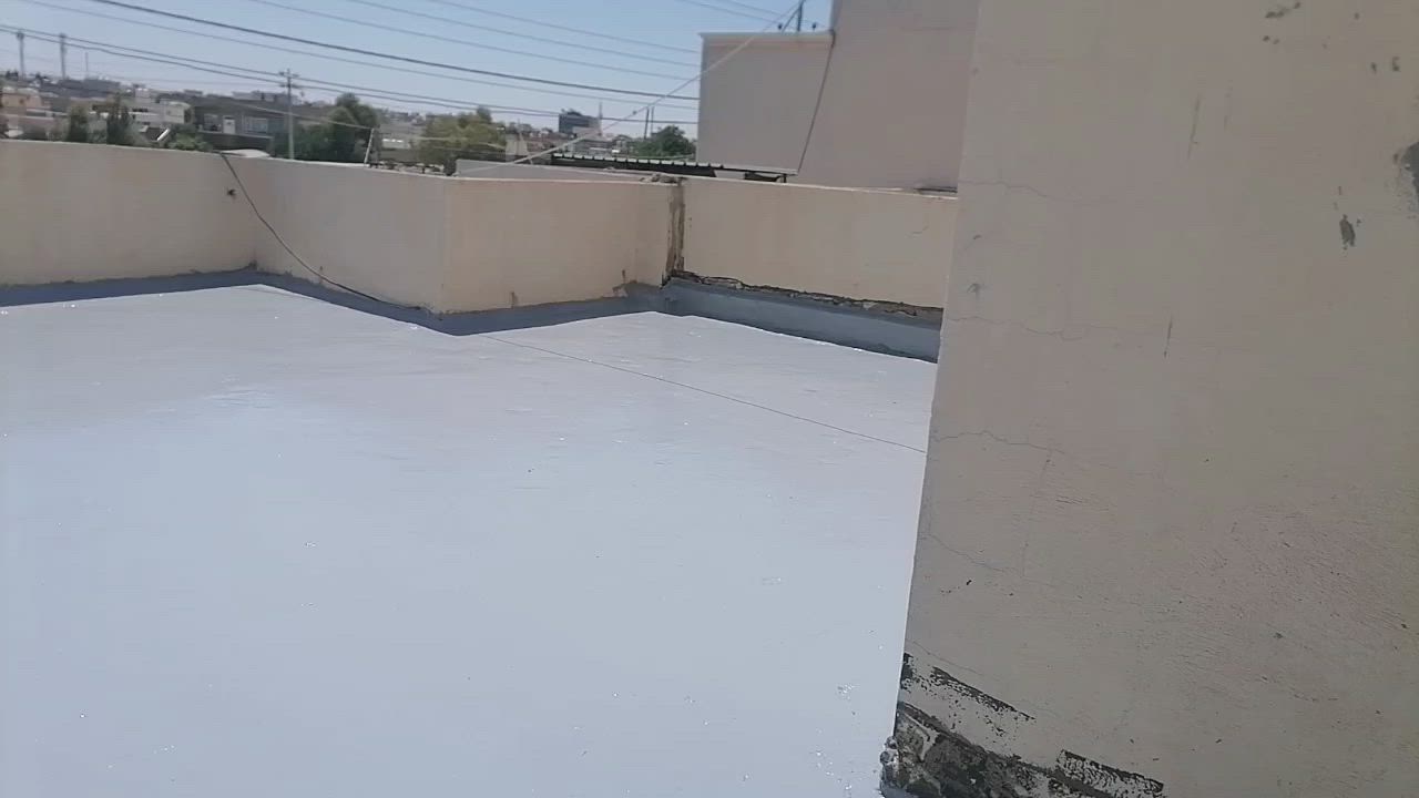 ڕوو پۆش کردنی سەربانێکی خانوویەک  بە باباشترین مواد (هایپەردیسمۆی یۆنانی )
قۆناغەکانی کارکردن 
جەلایی کردن پاکردنەوەی سەقفەکە لە هەر زیادەو پیسییەک .
شۆردنی سەربانەکە .
کردنەوەی درزەکان و پڕکردنەوەیان بە موادی هایپەرسێل ئێکسپێرت .
لێدانی چینیک ئەکوادۆر .
لێدانی بۆیاخی موعالەجەکە 
سودەکانی ڕووپۆش کردن بەم موادە :
١- ڕیگری سەد لە سەد لە ئاودان .
٢- پاراستنی سەقفەکە لە هەلتەکین و داخوران .
٣-گێرانەوەی گەرمی خۆر لە هاویندا .
٤- زەمان 10 ساڵ لەهەر ئاودانێک  .
بۆ زانیاری زیاتر پەیوەندی بکەن بە

***********
