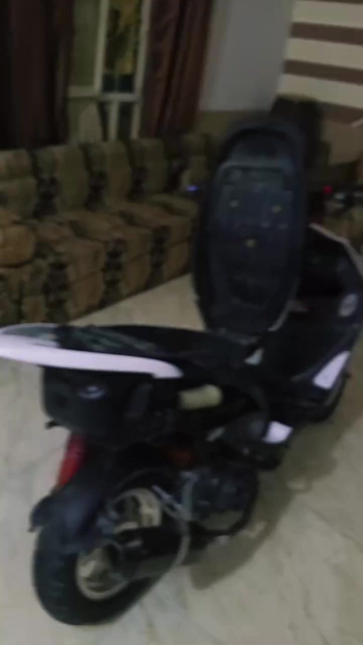 سلام عليكم دراجه ماكس عدله البيع بيه وياله وره و كدام رياضي و دبلات كدام رياضي و صالنصه رياضي. بيه شيال رياضي ويدات رياضي  شلعه و معدله فول بوشه 49 بلاد كهربائيات كامله *********** الستفسار ع رقم
