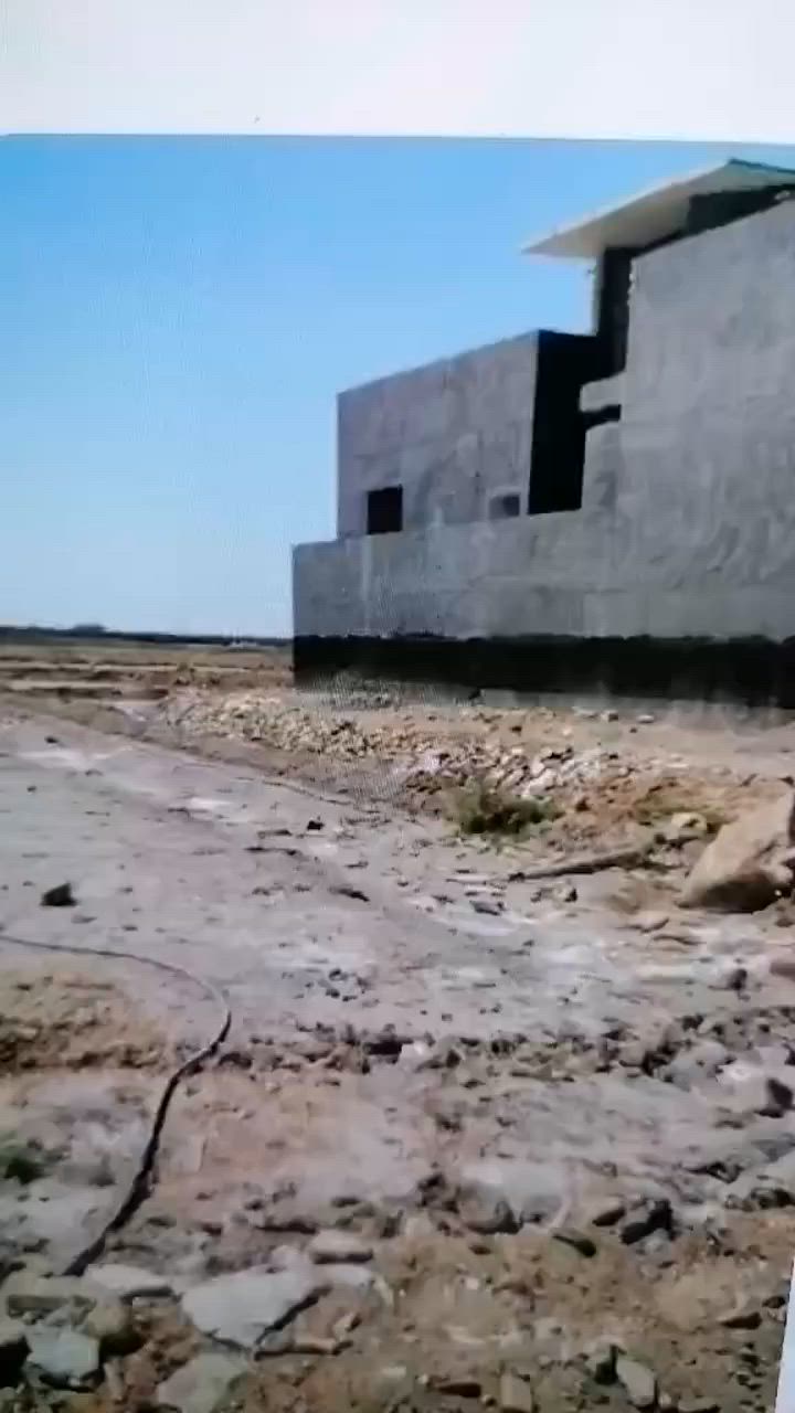 سلام عليكم
قطعة أرض طابو صرف
 للبيع المساحة ٢٥٠متر الوجه ١٠
والنزال ٢٥ حي العسكري 17 موقها كلش حلو
قرب المدرسه الصنيه باسمي واتساب او خاص
***********
