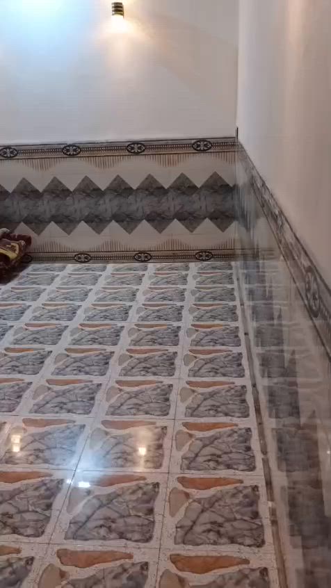 سلام عليكم بيت مساحه 100 متر طابق ونص بناء كامل وجاهز  وتوجد بي جميع لخدمات 
     مكانه ب كربلاء طريق سيد أسماعيل  سعره 40 مليون 
اليريده هذا رقمي *********** انه صاحب للبيت
