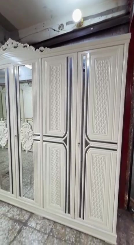 كنتور خمس ابواب موديل وتصميم تركي بشغل ولمسات عراقية 
الخارج ام دي اف 5 ملم 
الداخل جام 3 ملم 
القاعدة بلوك صاج 16 ملم 
الظهر جرجوبة فتح وشد براغي 
الصبغ فرن حراري ودرجة اولى  


السعر 550الف 


مع نقل وشد داخل بغداد مجاني

اطراف 10

لا يوجد محافظات