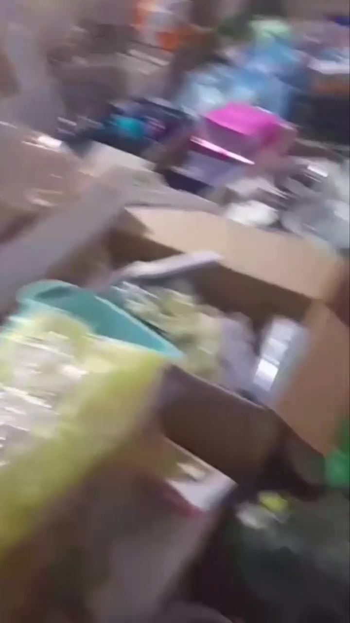 سلام عليكم غراض منزليه بنواعه شلعه كامله سعر 3ملاين بيهن مجال اليحب يتفضل خاص ورقم هاتف*********** وتساب
