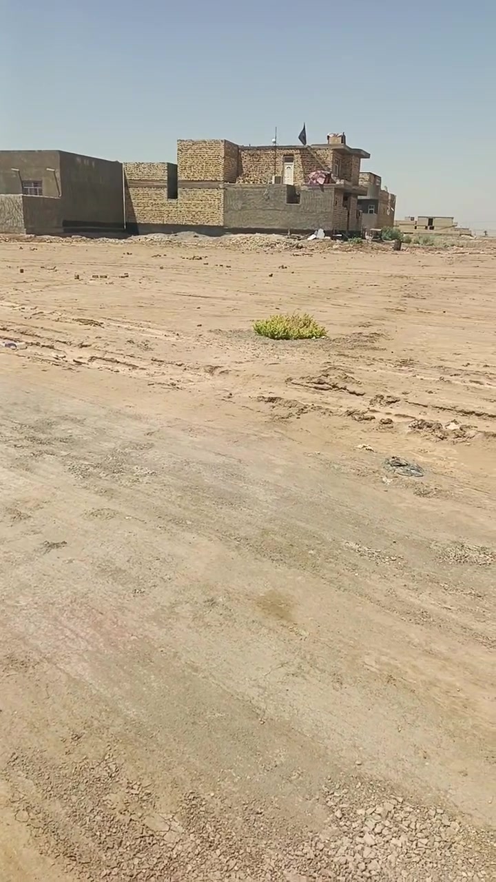 ✅للبيع عرصه طابو صرف 
✅المساحة 150م 
✅الواجهة 7ونص*20م النزال 
✅الموقع حي الحسين الثالث 
✅قرب شارع 20م النازل 
✅تبعد 50م عن الخدمات 
✅الفيديو أدناه يوضح كافة تفاصيل العرصه 

             🩸  السعر 25   🩸

🟣للاستفسار مراجعة مكتب الضامن للعقار الشارع التجاري مقابل منفذ المعرفه أو الاتصال 📞 
*********** واتساب 
***********
