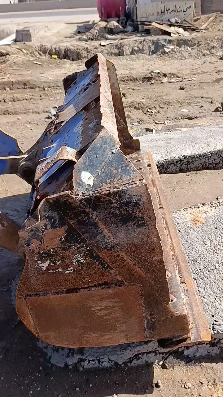 السلام عليكم
شفل فوركاوه حجم 40 بأسمي 
 جاهز للعمل مكينه جديده كلش
مكاني ديوانية 
للاستفسار الاتصال على الرقم 
***********
غير متواجد خاص
