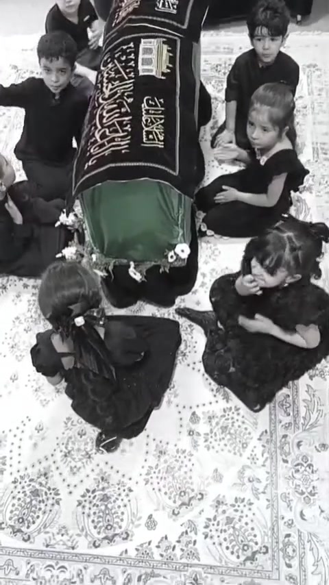 🏴أكاديمية سمايلي الدولية بإقامة مجلس عزاء الإمام الحسين (عليه السلام)، إيمانًا منا بأن غرس حب أهل البيت (عليهم السلام) في قلوب أطفالنا هو غرسٌ للقيم والأخلاق والرحمة والوفاء.

نسأل الله أن يتقبل هذا العمل المتواضع، وأن يجعل أبناءنا من السائرين على نهج سيد الشهداء الإمام الحسين (عليه السلام)، وأن يرزقنا وإياكم شفاعته في الدنيا والآخرة.

🏫 أكاديمية سمايلي الدولية
🌸 حضانة • روضة • تمهيدي • دورات تقوية • حقائب مدرسية
📍 النجف الأشرف – قرية الغدير الأولى – بلوك 23 – دار 8
📞 ***********

السلام على الحسن وعلى علي بن الحسين، وعلى أولاد الحسين، وعلى أصحاب الحسين. 🏴

