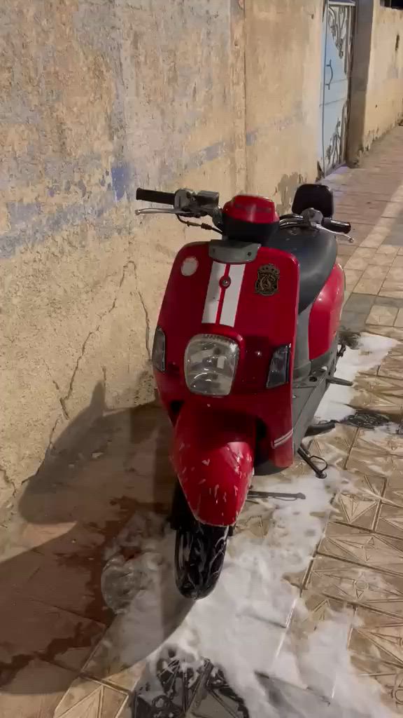 بوليسي للبيع كفاله عامه شرط ما جارده صاله 5 أيام طالعه من الحاويه تفاصيل ***********
