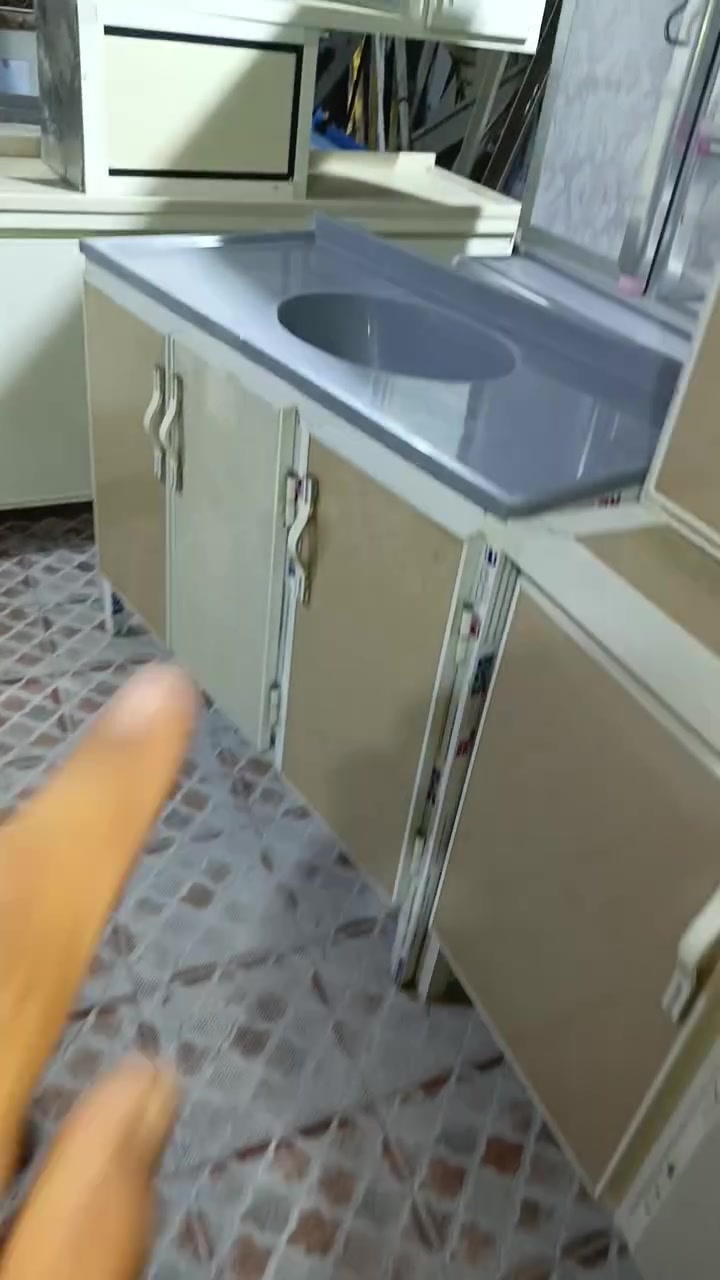 كاونتر مترين وسنك متر وعشرين هذا تفصال مستعمل قليل بوري صيني ثقيل وليس يراني خفيف مبطن وجهين لباب سعره خاص ويتدلل شراي مكان بصره موجود توصيل داخل بصره 👈 ***********
