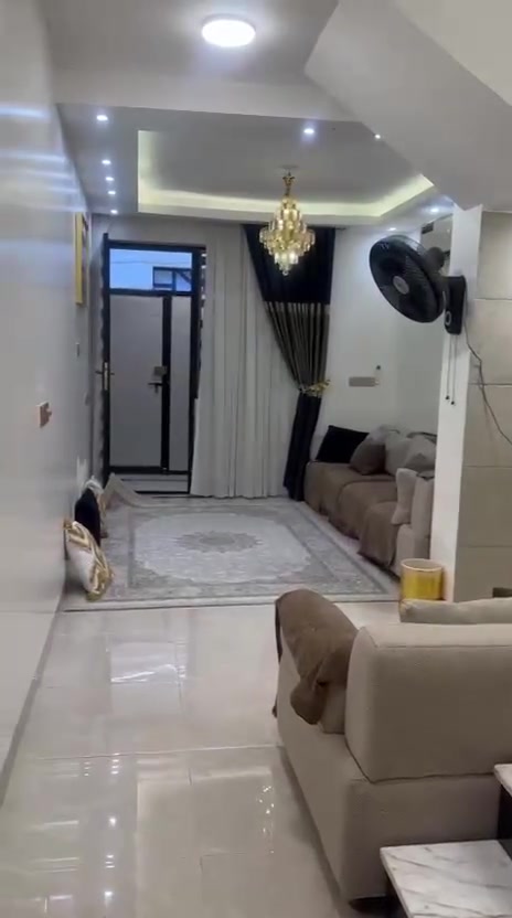 لزوار ويفضل عائله بدون أطفال دار للأجار فترة زياره فقط الموقع حي النقيب قريب الحرم مساحته ١٠٠ متر ٣طوابق ٣غرف نوم ***********
