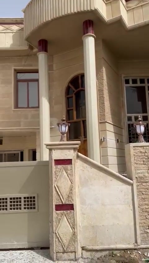 بيت حديث للايجار في زيونة محلة ٧١٨ ، ٣ غرف نوم ، ٢ حمام ، مطبخ منفصل ، صالون ، كراج ، حديقة صغيرة المساحة ١٣٠ متر واحهة ٩ 
للاستفسار الاتصال على الرقم 
***********
