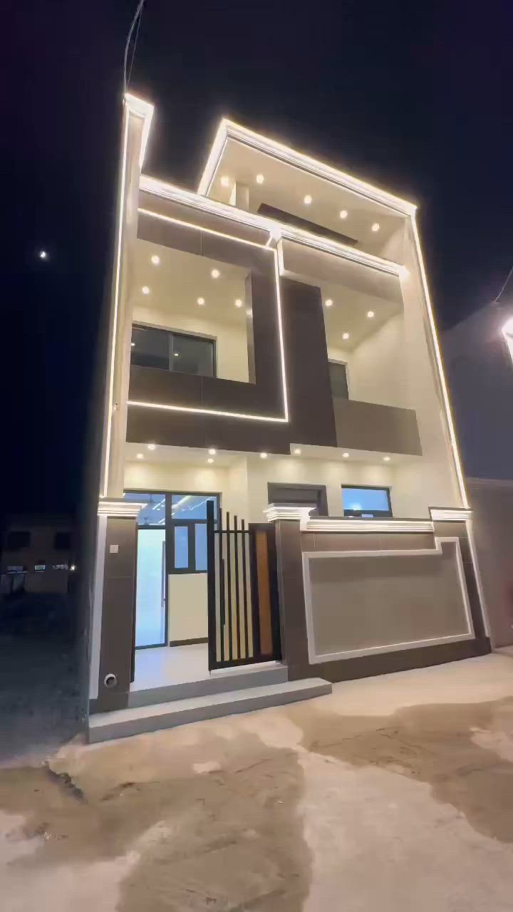 🏠 دار حديث للبيع في مجمع الحليم السكني (طابو صرف) 🏠
​لكل من يبحث عن السكن الراقي والراحة والاستقرار، متوفر الآن بيت مميز بمواصفات ممتازة وبناء مودرن حديث جاهز للسكن فوراً.
​📌 تفاصيل العقار:
​المساحة: 100 متر مربع.
​التصميم والبناء: بناء حديث (مودرن) درجة أولى، واجهة مميزة، وتوزيع داخلي يستغل كل شبر بالبيت بالشكل الأمثل.
​الموقع: بغداد - مجمع الحليم السكني (موقع مخدم وقريب من كل المرافق الأساسية).
​الخدمات: المجمع يوفر بنية تحتية متكاملة (ماء، كهرباء، شوارع مبلطة، ونظام أمني).
​📞 للاستفسار والتواصل: ***********
