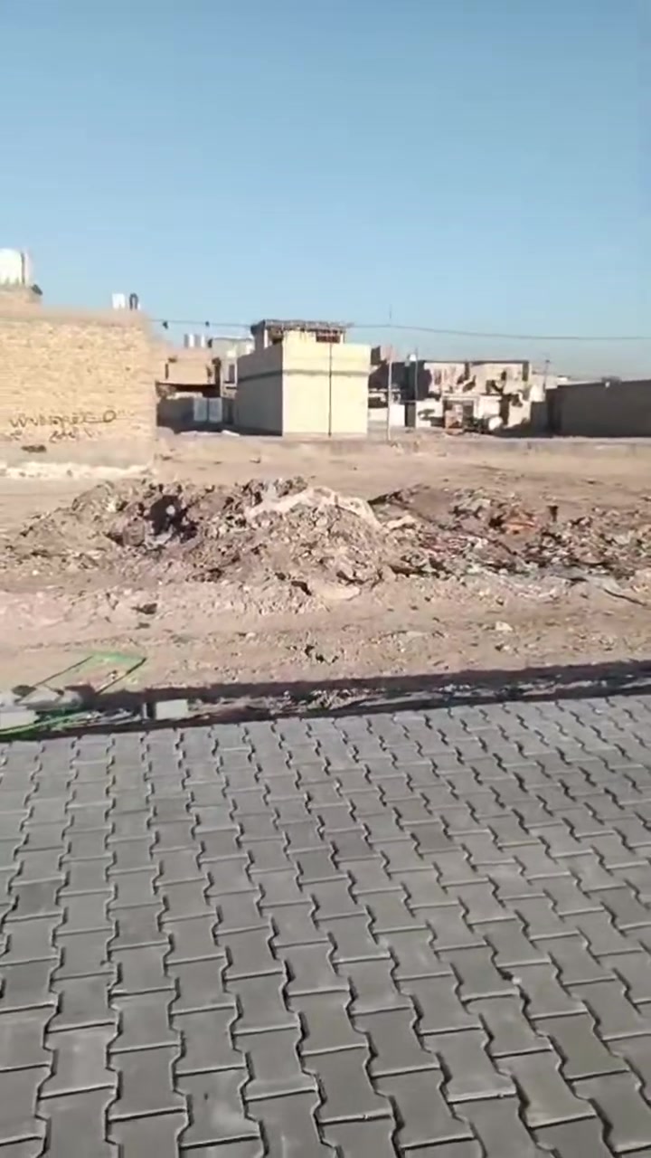 قطعه ارض للبيع مساحه160 متر
واجهه 7 وربع  ونزال 22

طابو زراعي سند 25 باسم ابو الكاع وابو الكاع موجود

مكان القطعه سبع قصور شارع ابو احمد قرب بيت مصوبن

ماي مجاري كهرباء مقرنص كافه الخدمات موجوده

بيع مستعجل وسعر مناسب 

الاستفسار ع خاص او الاتصال بالرقم ***********
