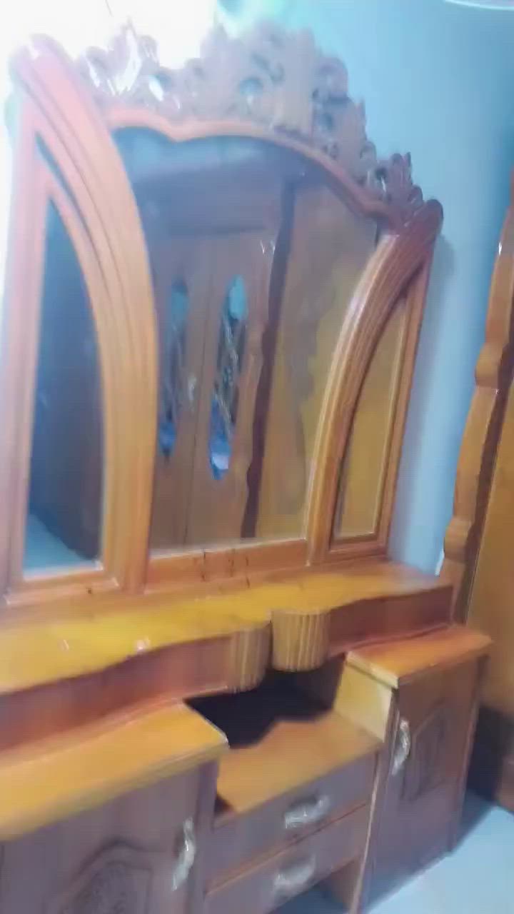 غرفه للبيع صاج عرقي اضرار كلش قليل السعر مليون وربع بي مجال للشراي العنوان البصره مصفه الشعيبه قرب محطة القطار مراسله عل رقم
***********
