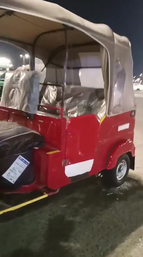 @السلام عليكم تكتك للبيع موديل 21 مكفوله بس معمره خياسات رقم وسنويه شرط تحويل مكاني بل حيانيه بل طاك سعر 7وبيه مجال الشراي ***********
