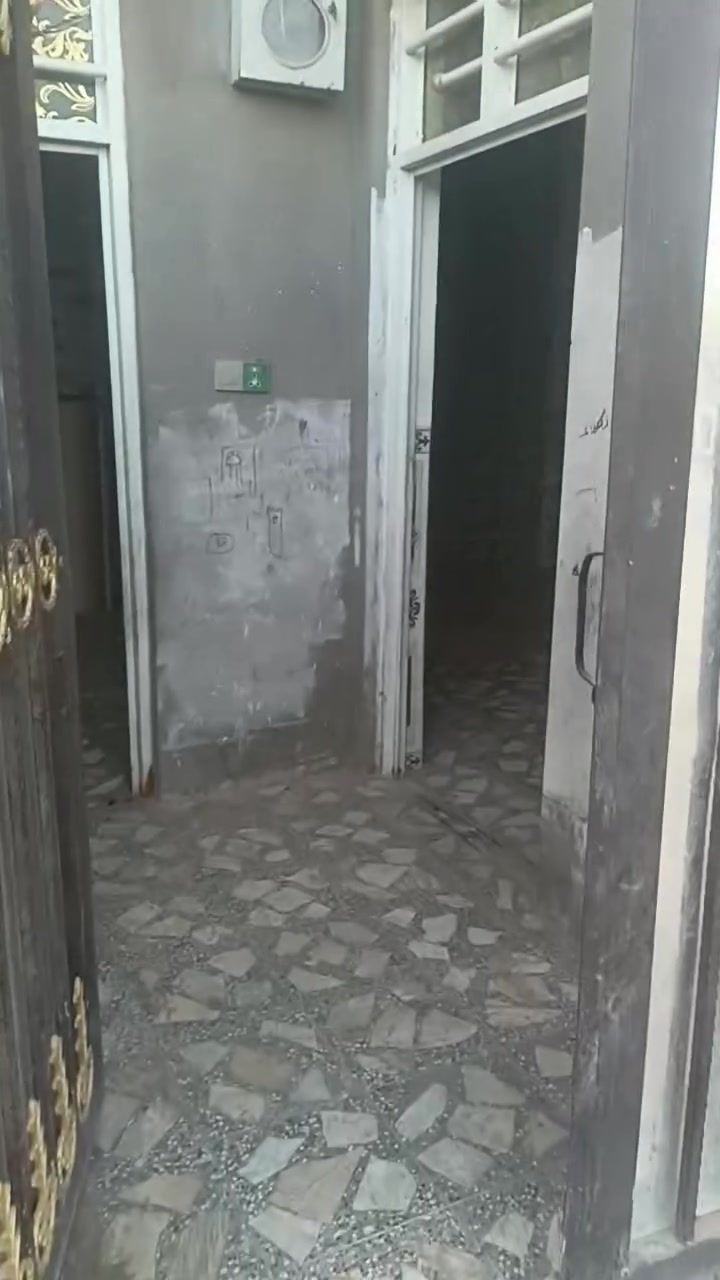 يالله يارزاق 🏣دار زراعي البيع
🏠بيت للبيع 70متر م  🏣  البيت فارغ 

اساس صب سقف صب 

طابوزراعي مشمول بالتطويب ومرقه من البلديه

كوفه. حي ميسان خلف مجمع جوهرت العرب 
 

ألرضيه كاشي   سراميك كامل من كلشي بيت كلش نضيف 

يحتوي ع غرفه

+ صاله عدد 1 + مطبخ  +صطح كامل + ساحه + تخاريج خارجيه وداخليه 
ا
التفاصيل تصل *********** وتساب.
