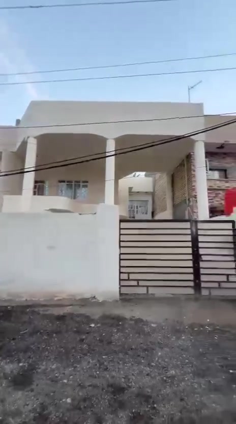 السلام عليكم
دار للبيع مساحة ٢٢٥  متر  واجهة ١١ ونص يحتوي على  أربع  غرف نوم  وصاله ومطبخ  وخدمات  مللك صرف زراعي الموقع  الفحامه  قرب  الجزيرة السياحية والتفاصيل داخل الفديو كما يتوفر بيوت وأراضي بمساحات مختلفه للإستفسار الاتصال على الرقم ***********

