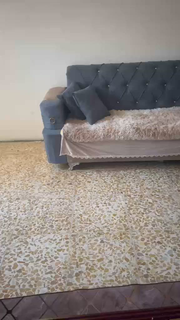 ديوان ١٠ مقاعد 
شغل عراقي 

لون رصاصي +جوزي 
معا ٤ كوشات + طبله صغيره 
استخدام اقل شهر 
السعر 375 وبي مجال 
منطقة العريفية بغداد توصيل موجود


**إذا كنت صاحب هذا الإعلان وتريد حذفه لأي سبب، رجاءا أرسل رسالة إلى الدعم الفني**