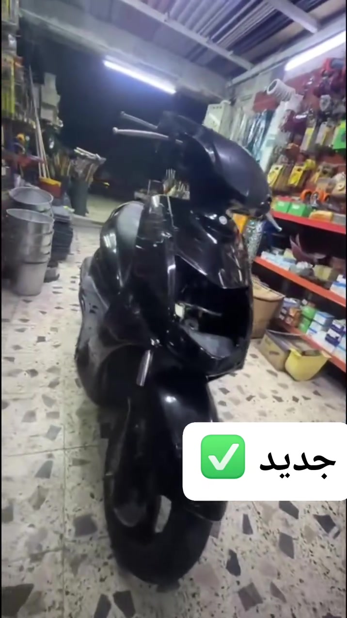 السلام عليكم دراجة سكنس نثية نضيفة بس بيهة ملاحضات غراضهة كاملة وسعرهة مناسب مستعجل عل بيع مكاني بغداد شعلة  هاتف ***********
