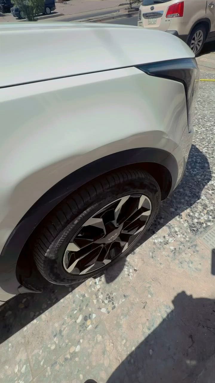 السلام عليكم سورنتو موديل ٢٤سياره جديده بيه طخه موظحه ماشيه ٤١ مكينه سته كشنات كهربايه ثنين صندوك كهرباي سياره لوك عد هي طخه موظحه رقم بغداد سعر ٢٦٥والله ماكو هج سعر بس عدي ظرف تحويل مو باشر نفس ليوم ***********
