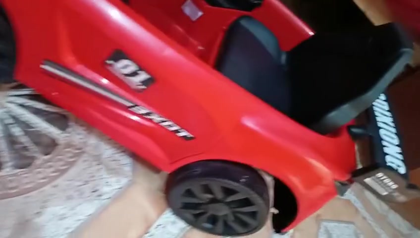سياره شحن للبيع ريموت تحكم عن بعد بصمه تشغيل ونغمات وهورن تونه اخذناهه بلكارتونه شحن يبقى 3ايام اريدهه ب75مكاني شطره ***********
