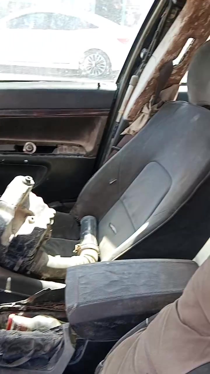 فالفوموديل 99كير ومحرك كامري سياره محركه بي صوت  وتركته سياره عايزه ابطاين اثنين ابيع كوم حديد بس تحويل مكانه نجف حيره ***********السعر 22
