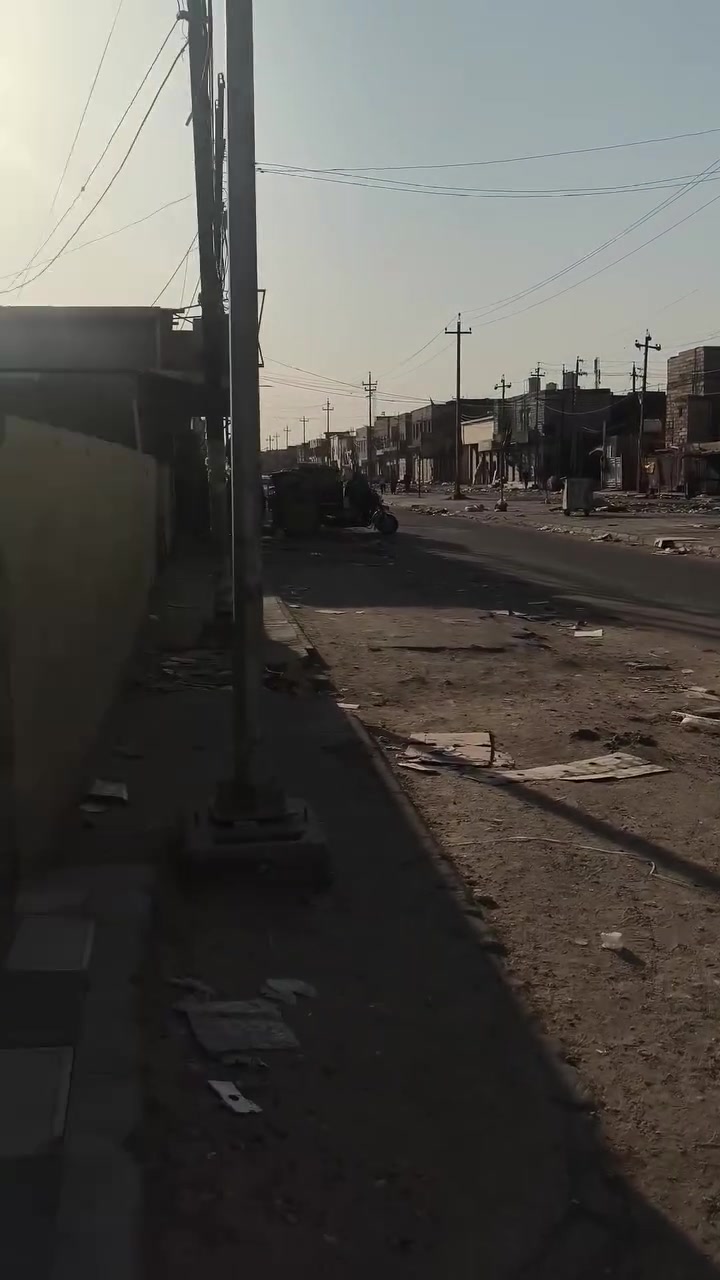 السلام عليكم بيت للبيع منطقة الثورة طابو صرف المساحة 225م  باقي التفاصيل واتساب ***********
