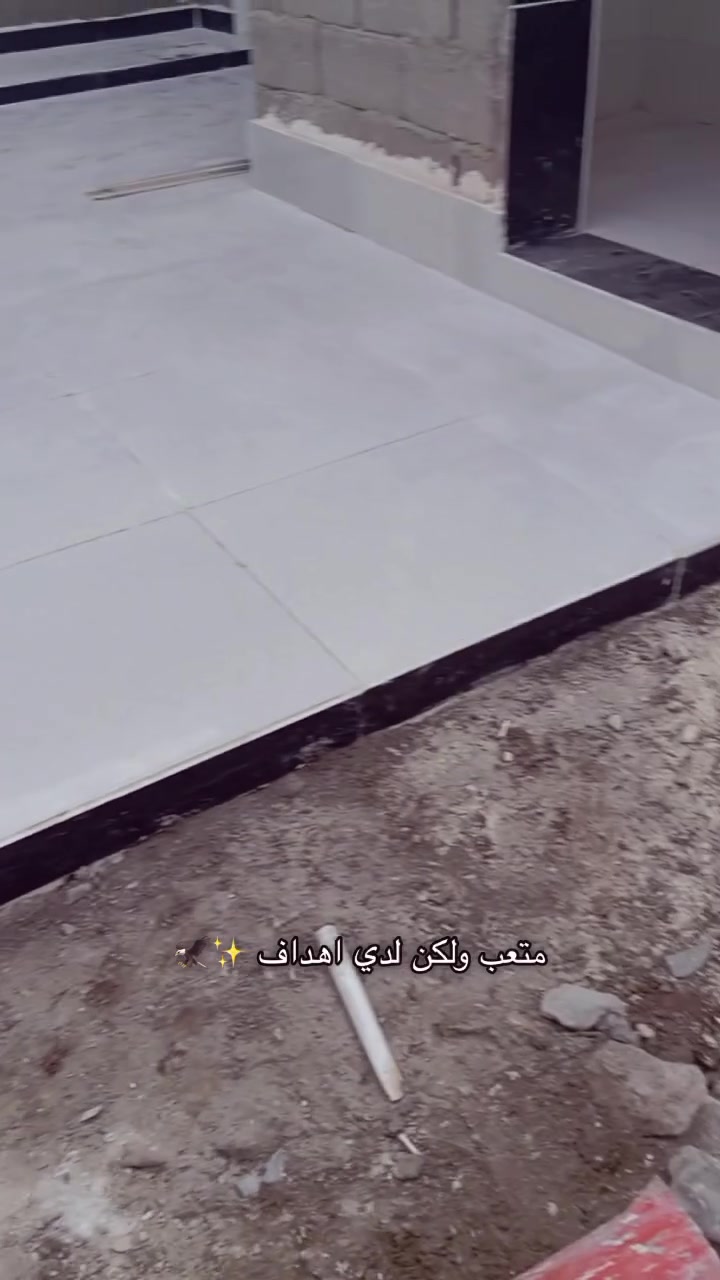 سلام عليكم اخوان اي واحد يحتاج خلفات  بناء  سراميك. لبخ كهرباء ماء مجاري  نثر  صبغ تفليش  صب  متوفر خلفات درجه أوله  هندسه  مكاني كوت  هاذه رقمي ***********اليحب يتصل عليه واني ابخدمتكم اخوتي
