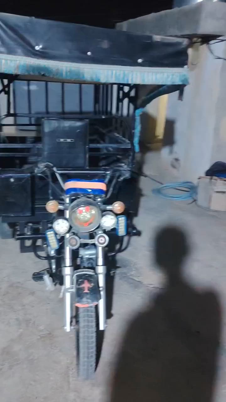 السلام عليكم ستوته نثيه. لبيع هيه والمحجر 1300وبيه مجال ولشراي يدلل الرقم***********😘
