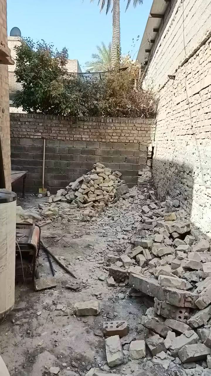 كادر تفليش وقلع ارضيه تكشير جدران تنظيف بيوت 
*********** متواجد واتساب وماسنجر فقط
