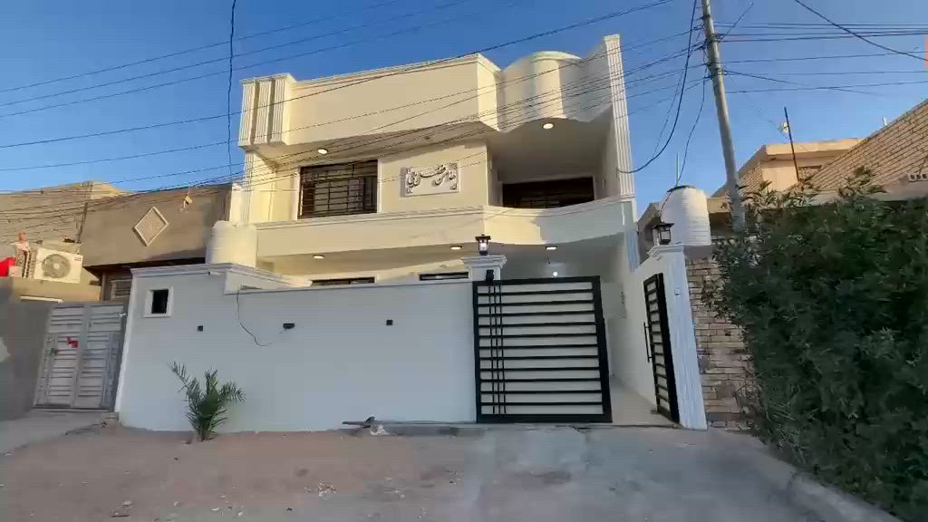 كربلاء المقدسة بيت للبيع حي الجمعيه الثانيه  مجاري مدارس مركز قرب شارع العام ع ساحة
***********
***********

🔷المساحة/200

🔷نوع البناء /طابوك

🔷عرض شارع /15

🔷غرفه /4

🔷طابق /3

🔷حمامات/4

🔷مطبخ /1

🔷الاستقبال/1

🔷صاله/2

🔷الارضيه/ كاشي وسيراميك  

السعر 218

مع مجال قليل
