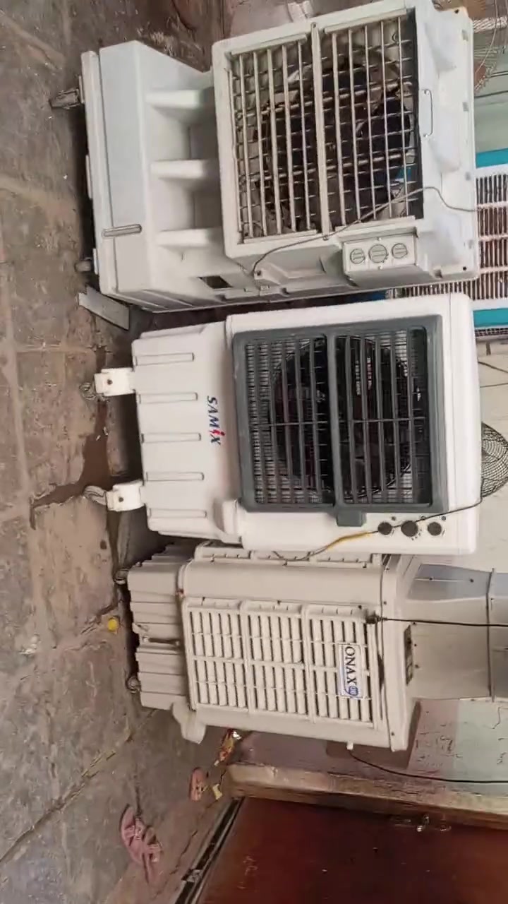 سلام عليكم شباب توجد مبردات للبيع بلاستك عدد 4 مولدة استرا كوري مراوح باكستاني اصلي جدد عدد 3 العنوان شاميه شارع 30 قرب مدرسة الخوله للبنات هاتف ***********
